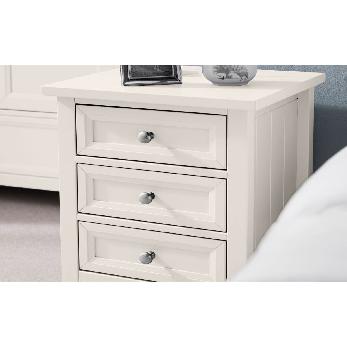 MAINE 3 DRAWER BEDSIDE - white